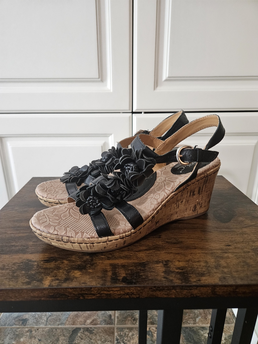 boc Black 3D Floral Cork Wedge Sandals Boho Chic Resortwear Whimsical Fairycore